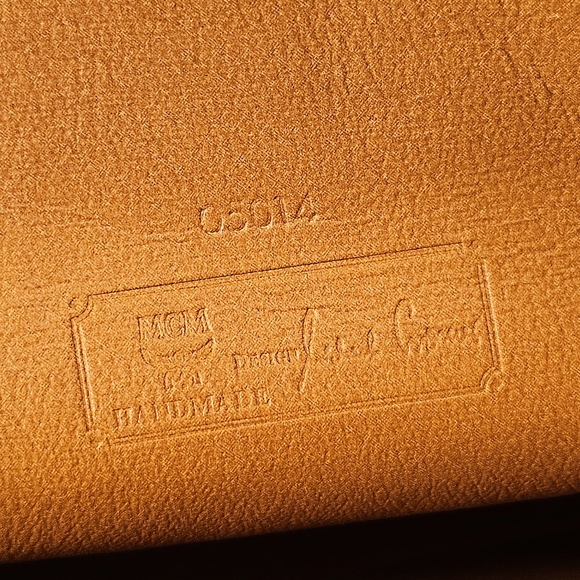 MCM CLUTCH - Picture 14 of 14